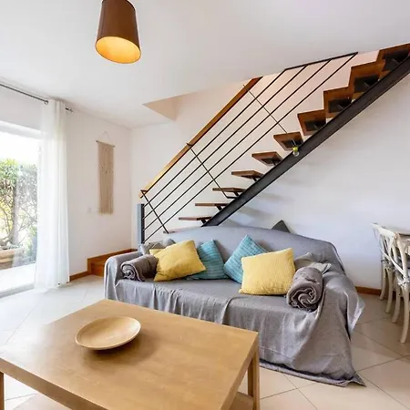 Elegant Duplex 1br W- Pool, Parking & Balcony Apartman *