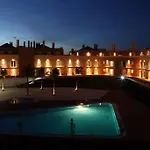 Elegant Duplex 1Br W- Pool, Parking & Balcony Apartman